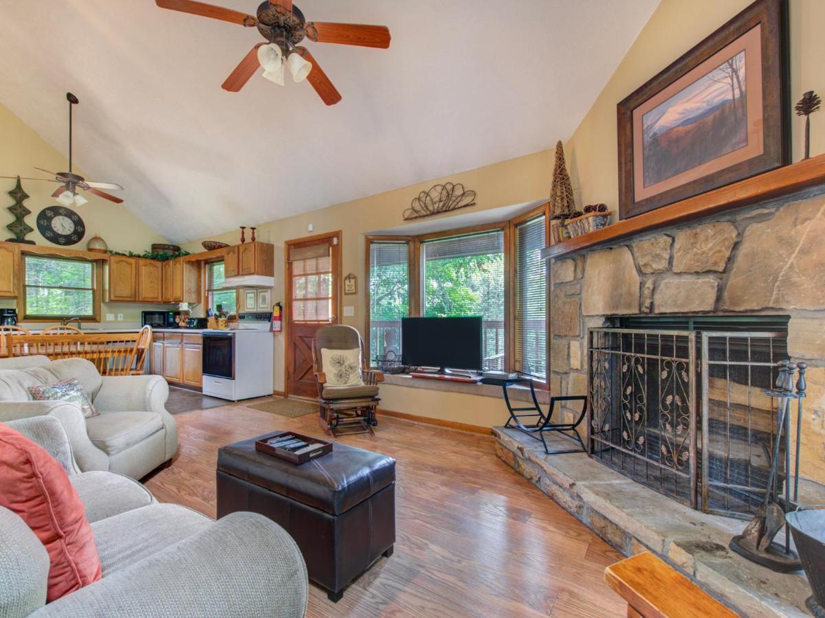Between Here & There, 3 Bedrooms, Sleeps 6, Views, Hot Tub Gatlinburg Exterior foto