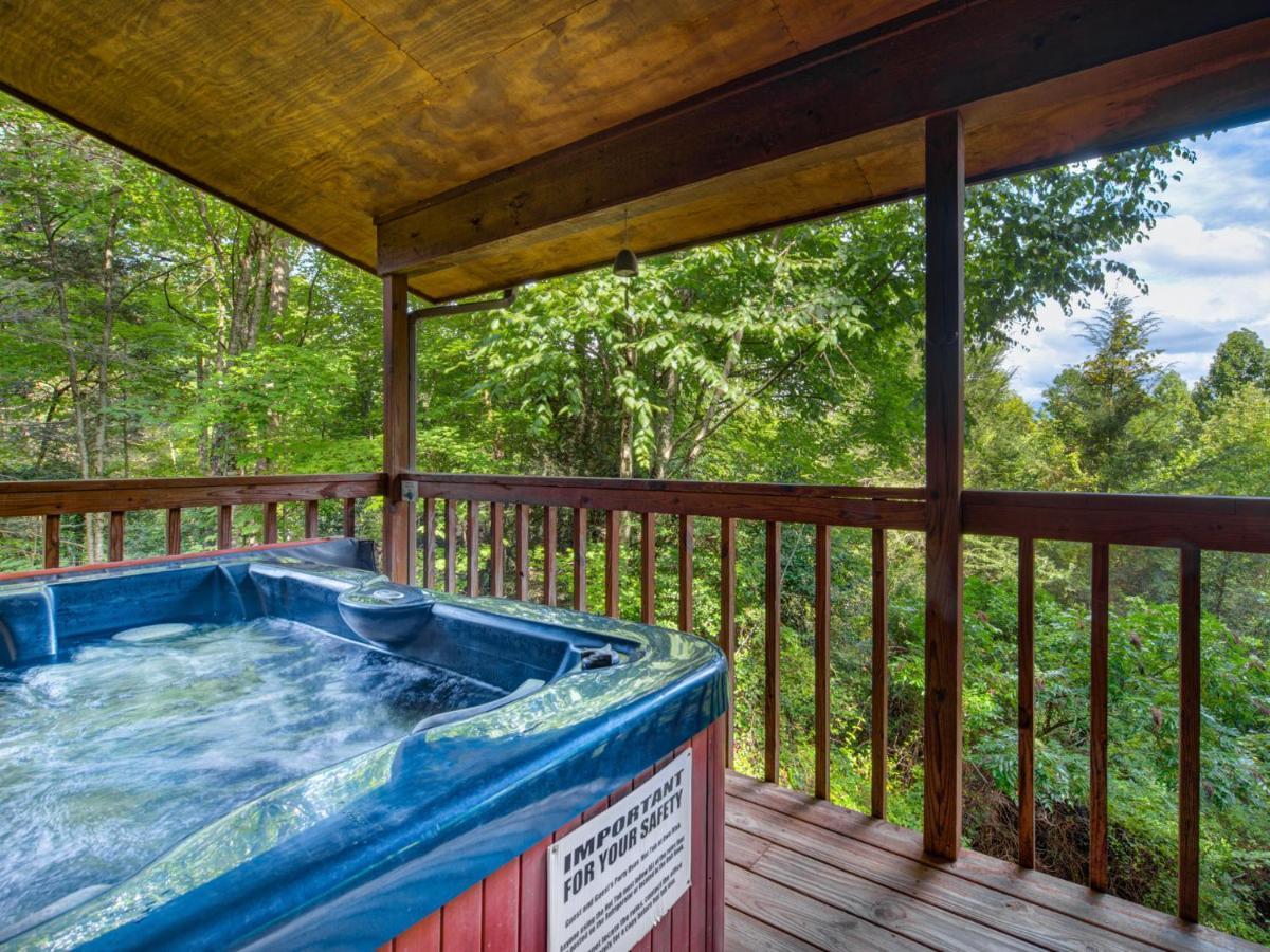 Between Here & There, 3 Bedrooms, Sleeps 6, Views, Hot Tub Gatlinburg Exterior foto
