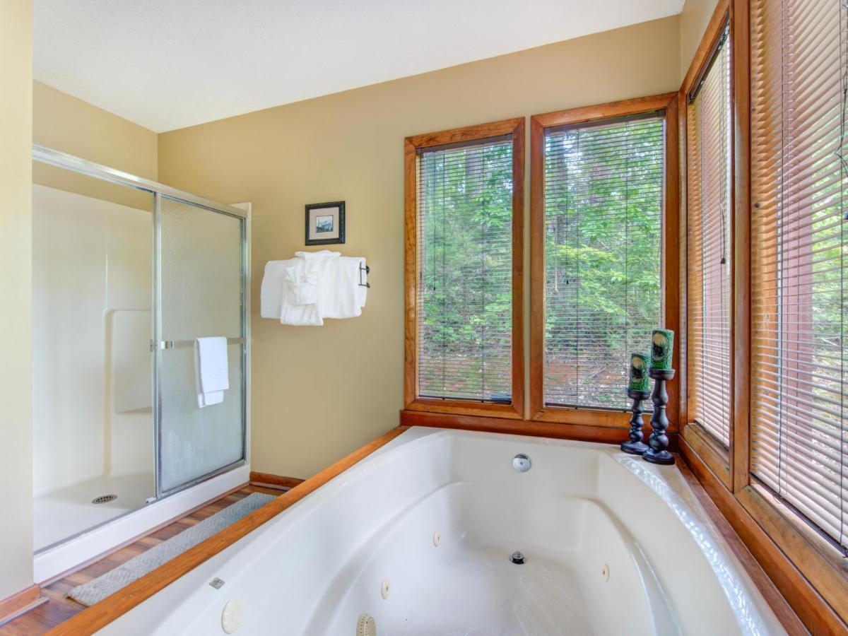Between Here & There, 3 Bedrooms, Sleeps 6, Views, Hot Tub Gatlinburg Exterior foto